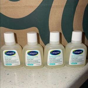 Cetaphil Gentle Exfoliating SA Cleanser - White ( mini size ) 1fl oz